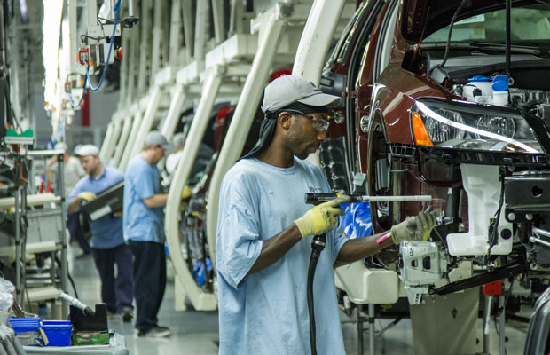 Workers assemble Volkswagen Passat sedans at the German automaker's plant in Chattanooga, Tennessee. (AP/Erik Schelzig)