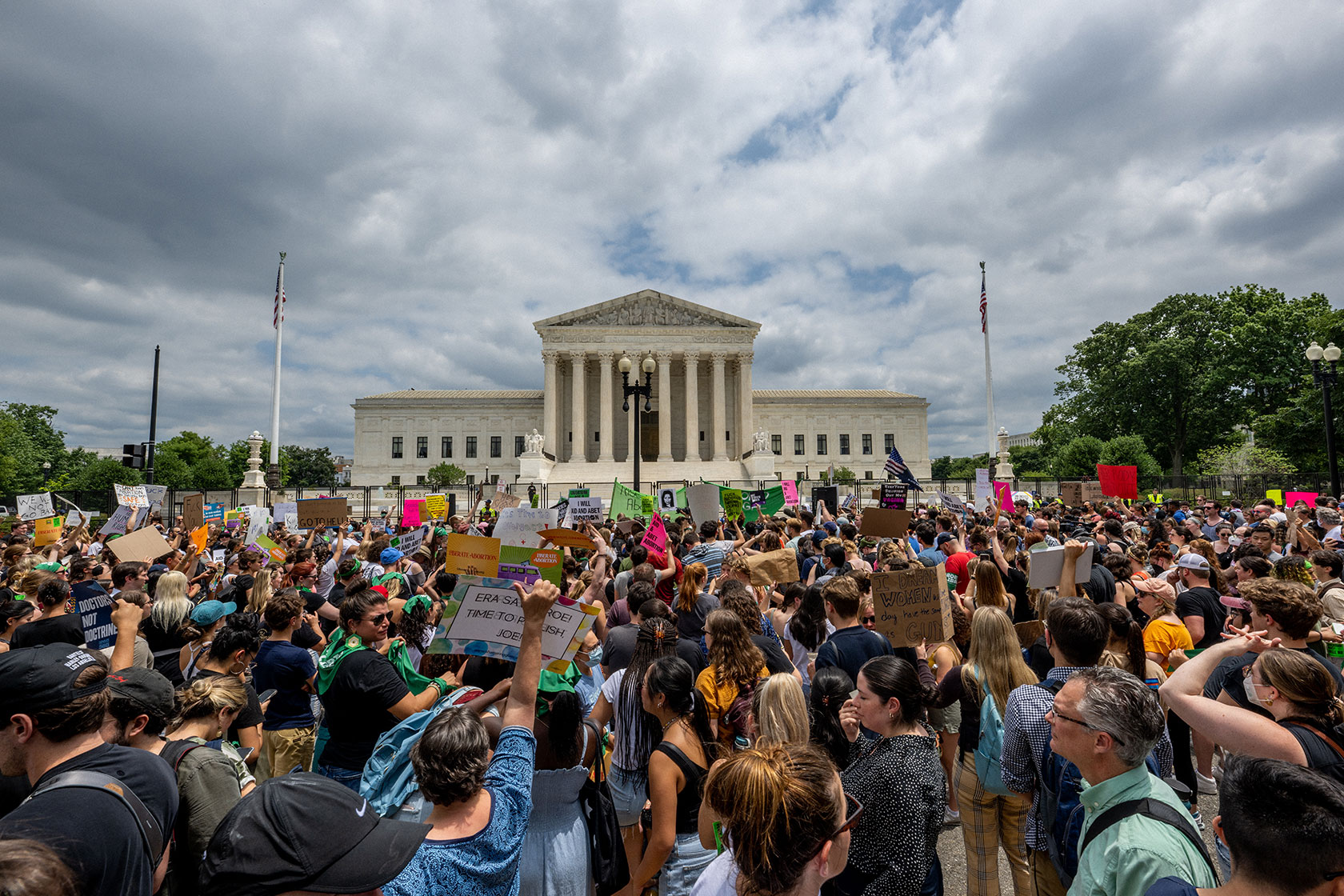 People protest in response to Dobbs.